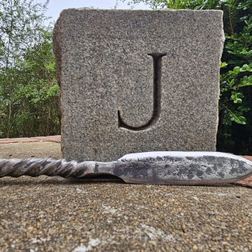Bolt Spear Knife